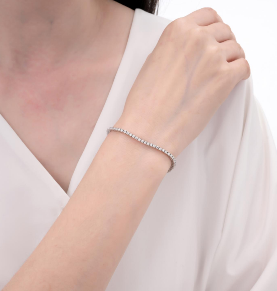 925 Silver Moissanite Bracelets Round 1.5 MM D Color VVS1  1.35 CT