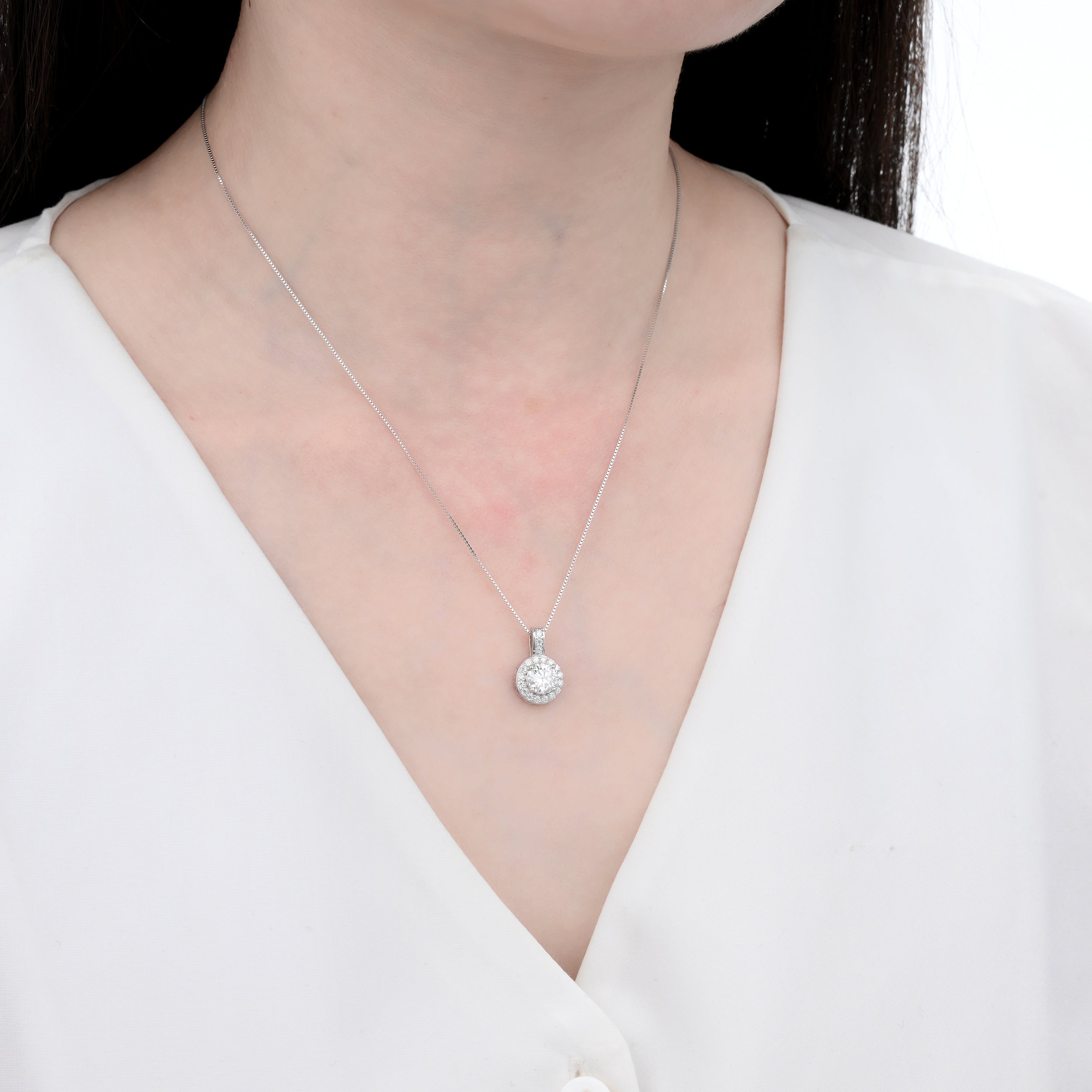 925 Silver Moissanite Necklaces Round 1.028 CT. VVS1 D