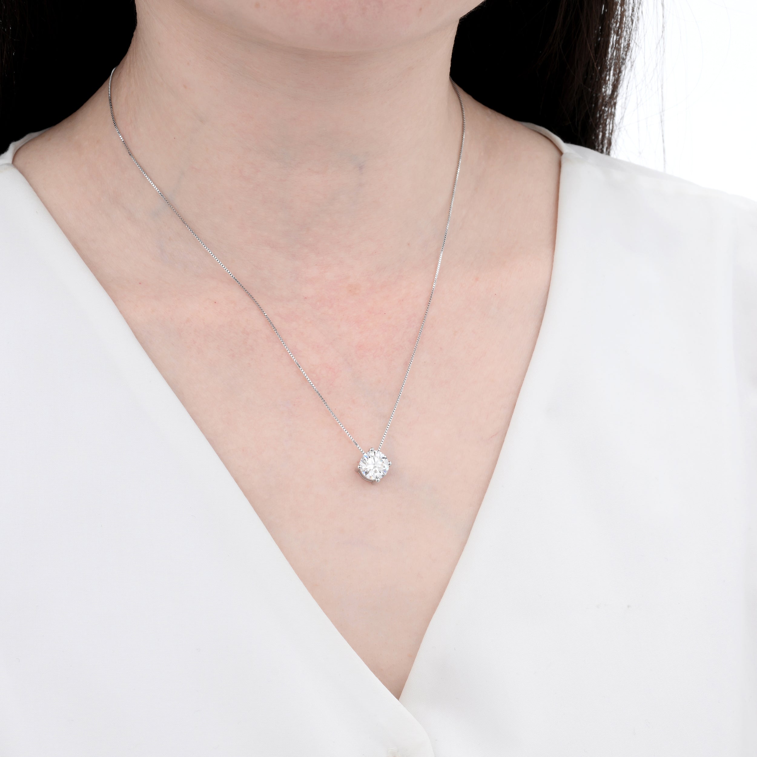 925 Silver Moissanite Necklaces Round 2.0 CT. VVS1 D