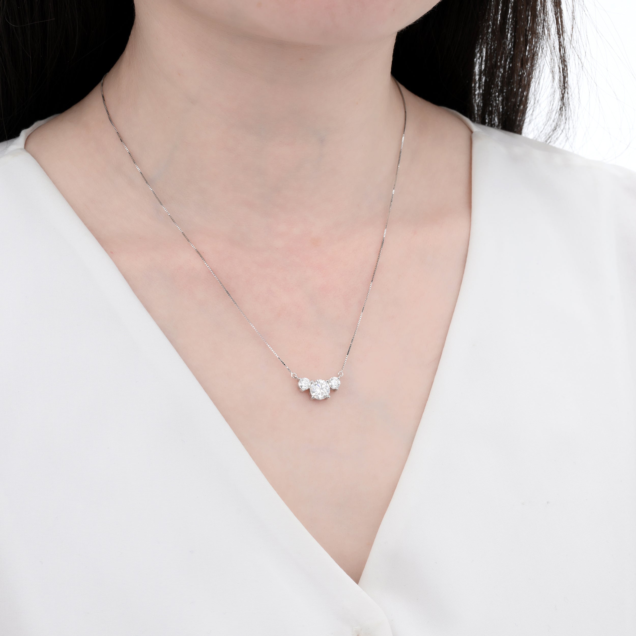 925 Silver Moissanite Necklaces Round 1.6 CT. VVS1 D